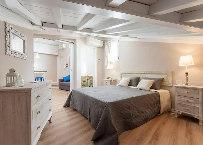 Apartman Raffaello Charming Near Duomo Square